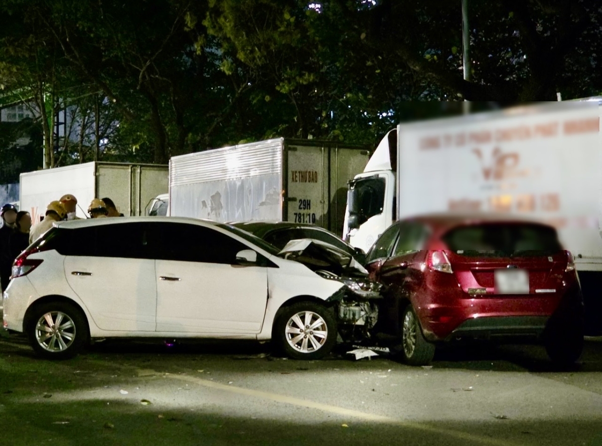 Một người tử vong sau vụ tài xế say rượu tông xe liên hoàn ở Hà Nội