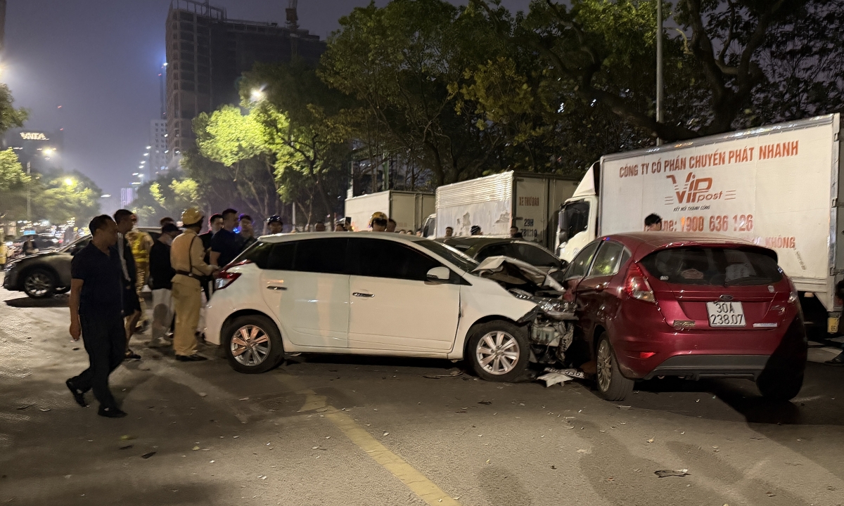 Lời kể của nạn nhân vụ ôtô đâm 9 xe trên đường Hà Nội