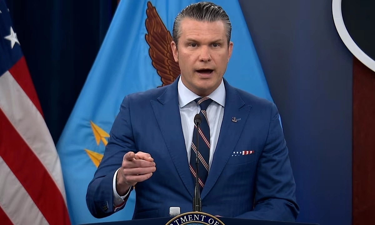 Mỹ dùng bom xuyên phá 900 kg tấn công bệ phóng tên lửa dưới lòng đất Iran