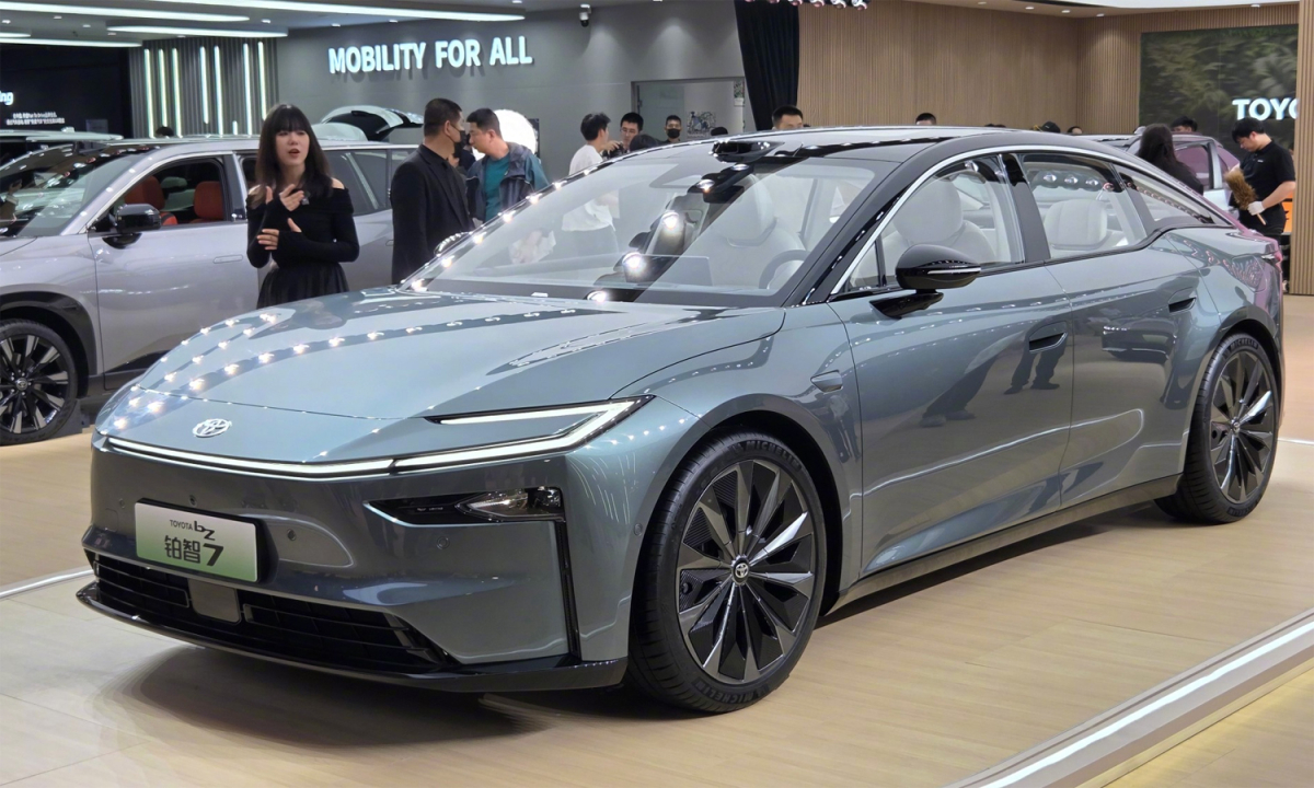Toyota ra mắt xe điện mới ở Trung Quốc, giá từ 26.000 USD