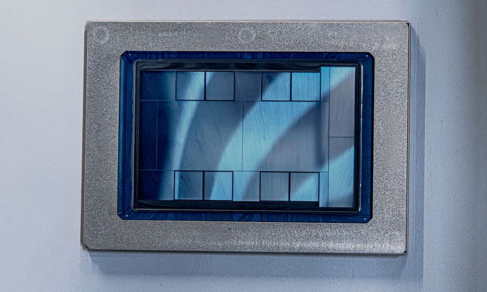 Meta bắt đầu sản xuất hàng loạt chip AI riêng