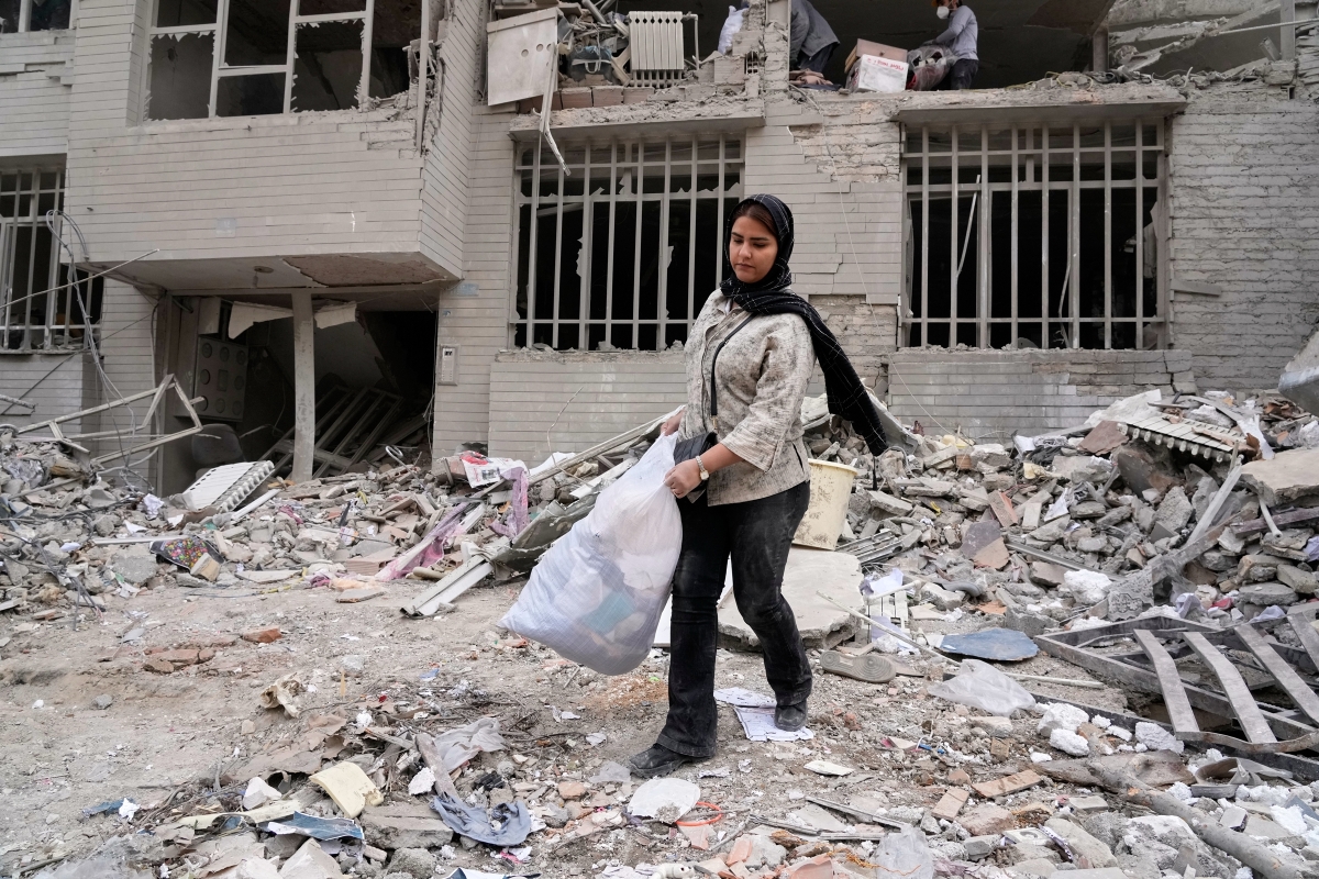 Hai tuần Trung Đông chìm trong bão lửa xung đột