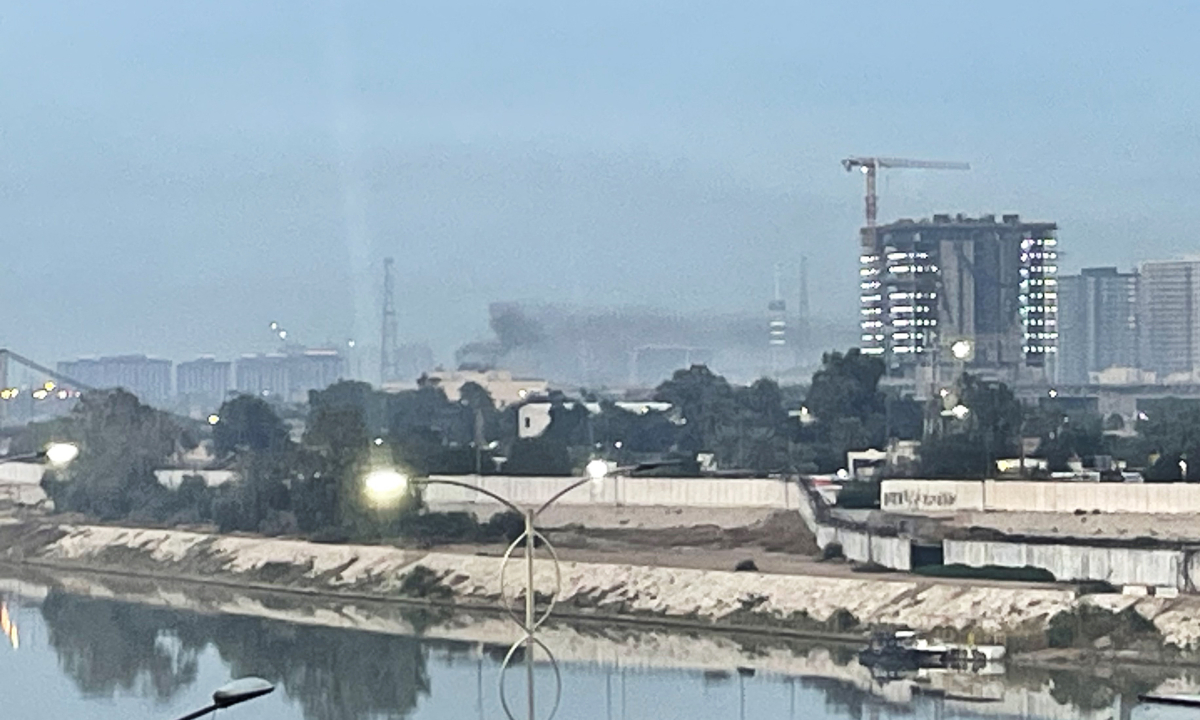 Đại sứ quán Mỹ ở Iraq 'bị tên lửa bắn trúng'