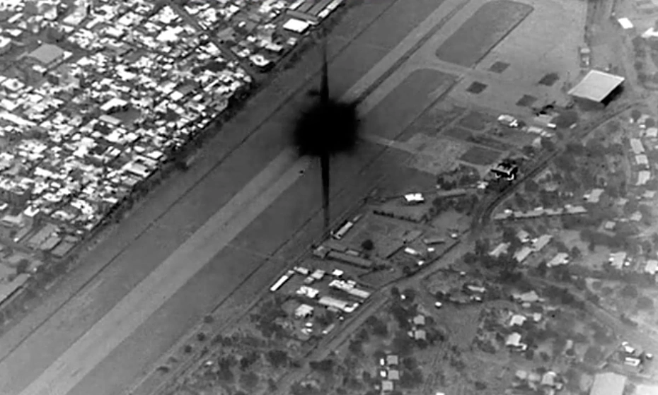 Giây phút Mỹ không kích 'huyết mạch dầu mỏ' của Iran