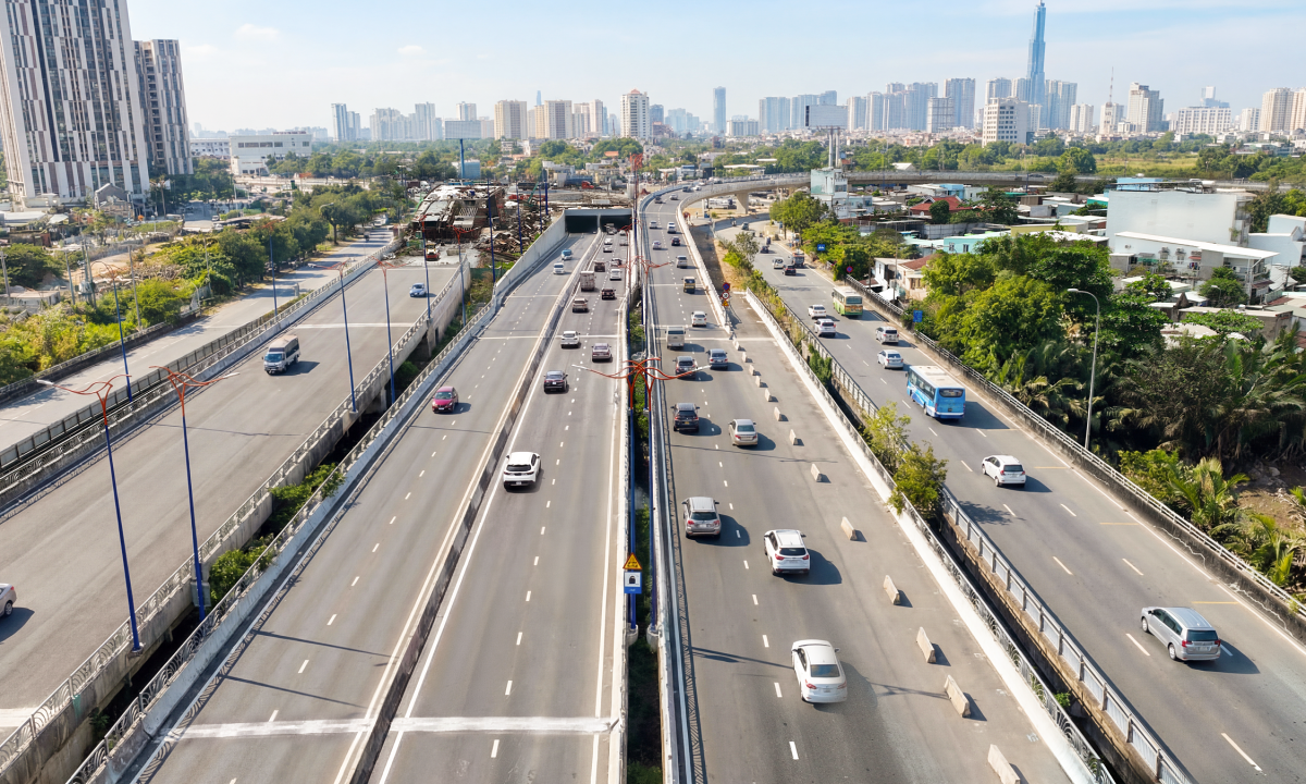 Hạ tầng giao thông góp phần định hình diện mạo khu Đông TP HCM