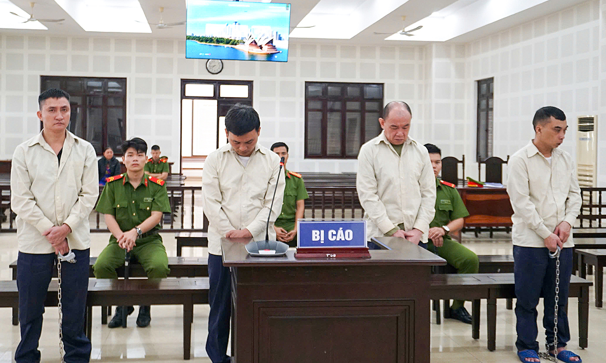 Mâu thuẫn tiền 'rót bia', bốn người lĩnh án tù