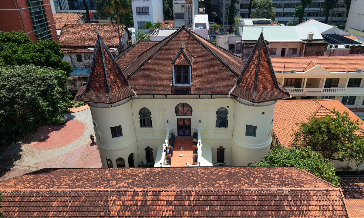 Biệt thự gần 100 tuổi thành trụ sở Nhà văn hoá thanh niên TP HCM