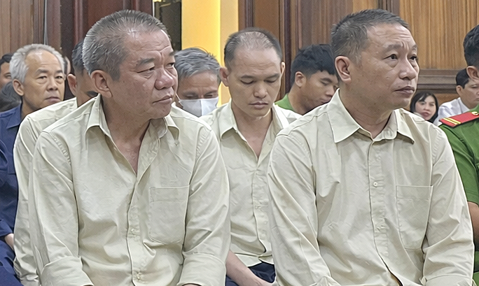 Cấp chứng chỉ đào tạo lái xe 'lụi', cựu giám đốc bị đề nghị 27-30 năm tù