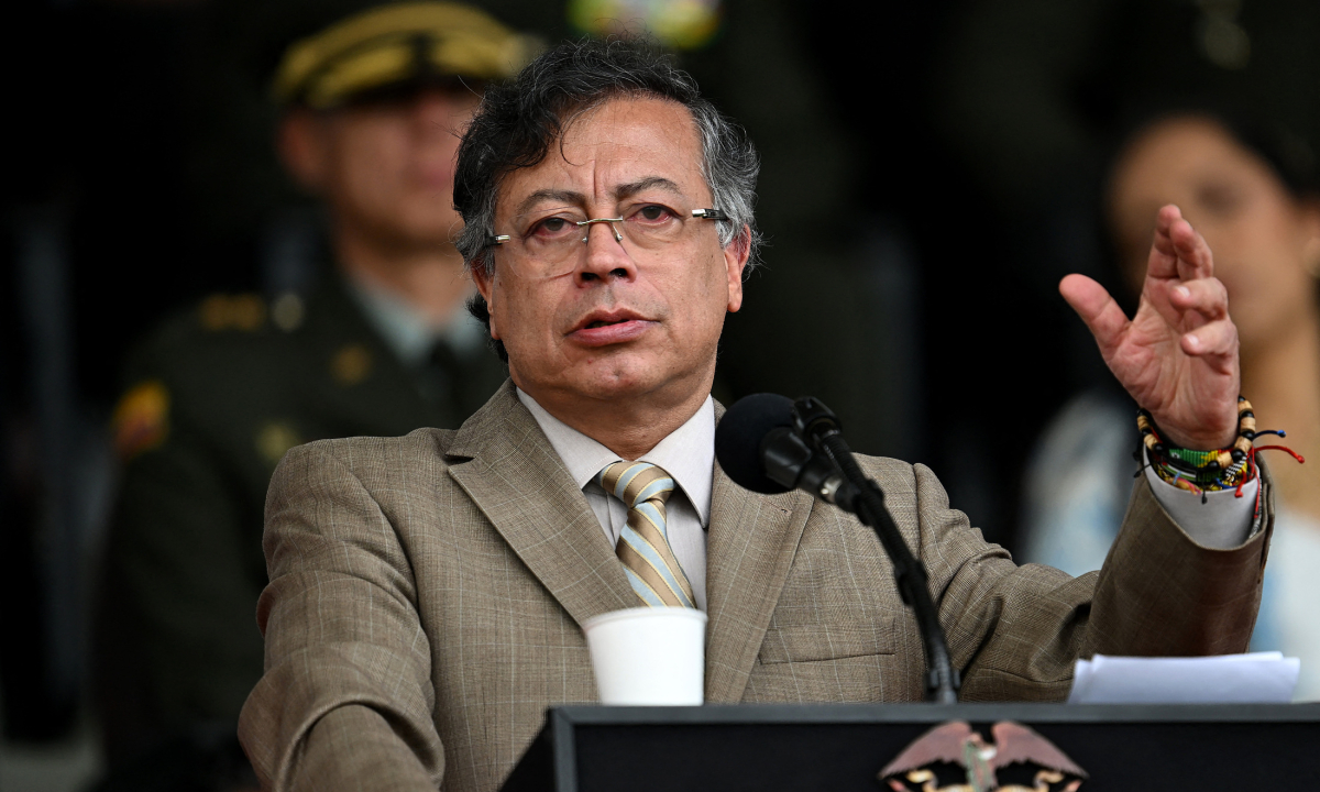 Colombia cáo buộc Ecuador ném bom vào lãnh thổ