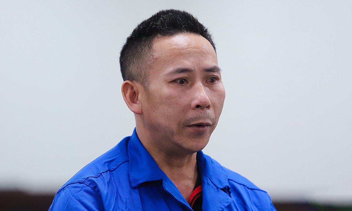 Ném đá gây bất tỉnh khi bị ngăn cản tình yêu tuổi trung niên