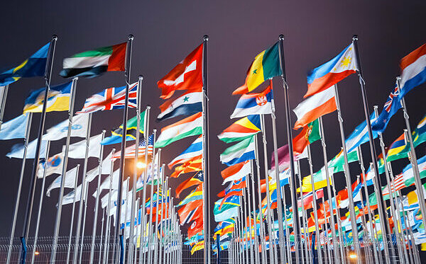 Quốc kỳ nước nào dài nhất thế giới?