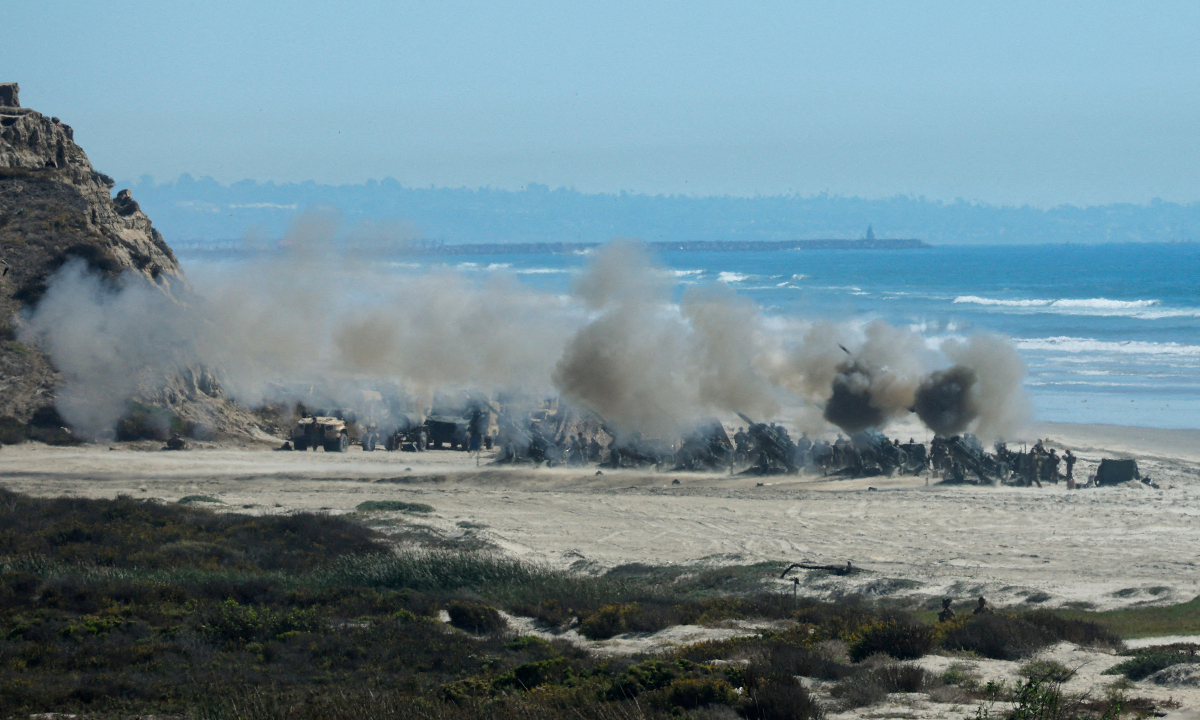 Sự cố khiến đạn pháo 155 mm phát nổ trên cao tốc California