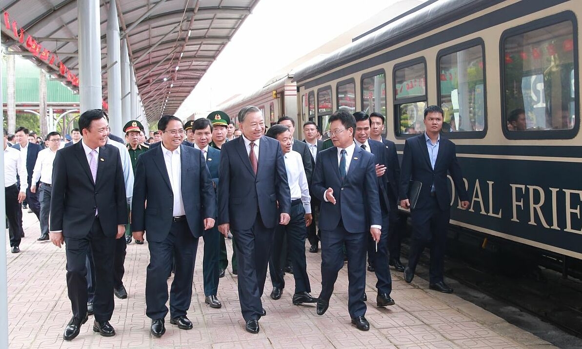 Tổng Bí thư: Huy động vốn đa dạng để làm đường sắt