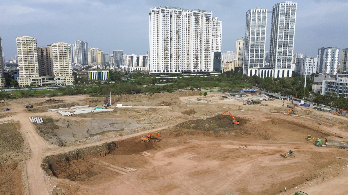 Bảy hồ chống ngập gấp rút thi công ở Hà Nội