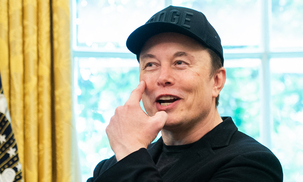 Musk sẽ xây hai nhà máy chip cho robot, trung tâm dữ liệu vũ trụ