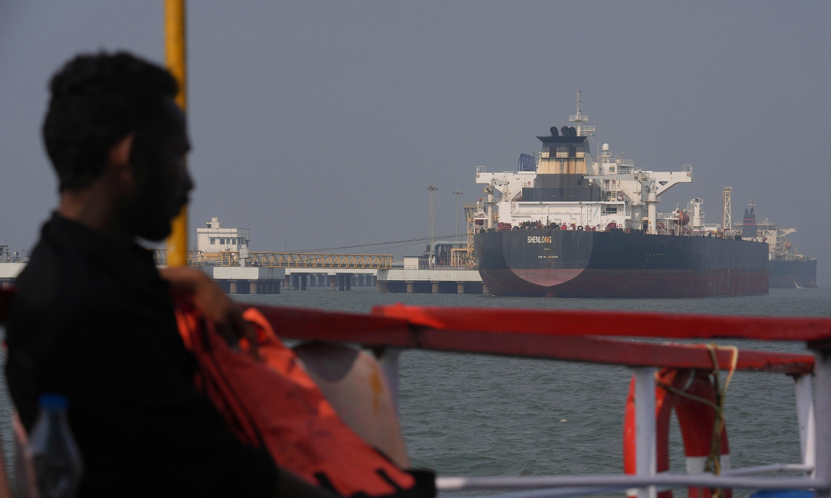 Hệ lụy với thế giới nếu chiến sự Iran kéo dài