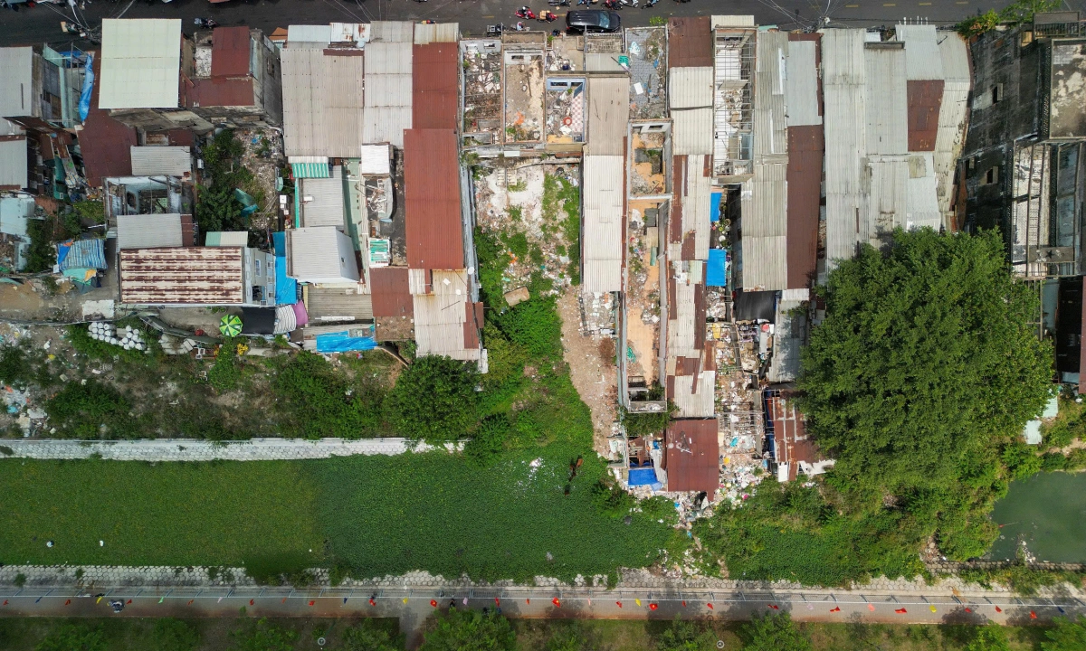 Gallery - Kênh từng bị lấp ở TP HCM dang dở sau 11 năm cải tạo - Báo VnExpress