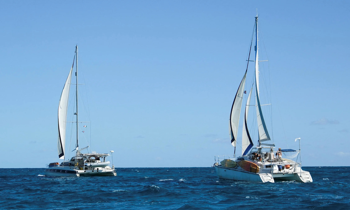 Hai thuyền cứu trợ mất liên lạc khi trên đường tới Cuba