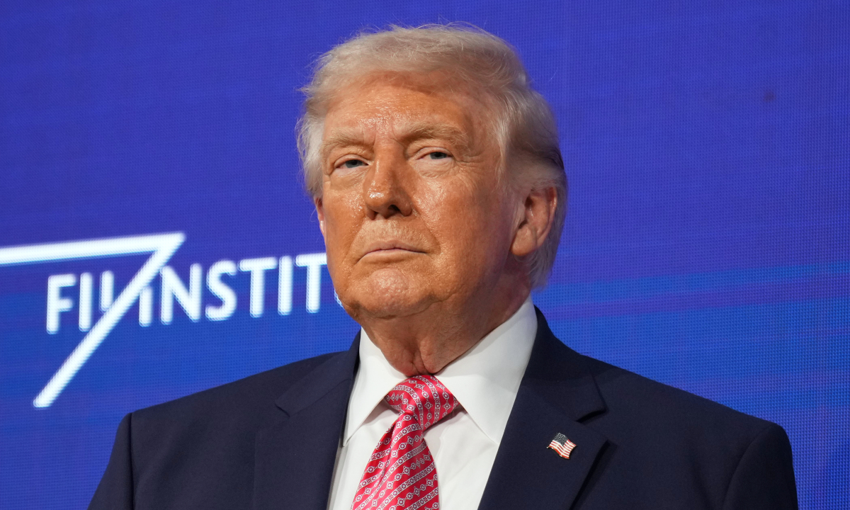 Tổng thống Mỹ gọi Hormuz là 'eo biển Trump'