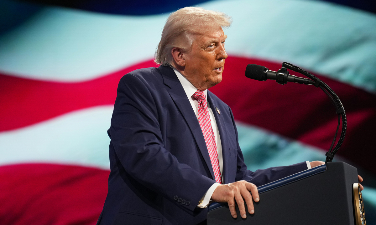 Ông Trump dọa sẽ không bảo vệ NATO