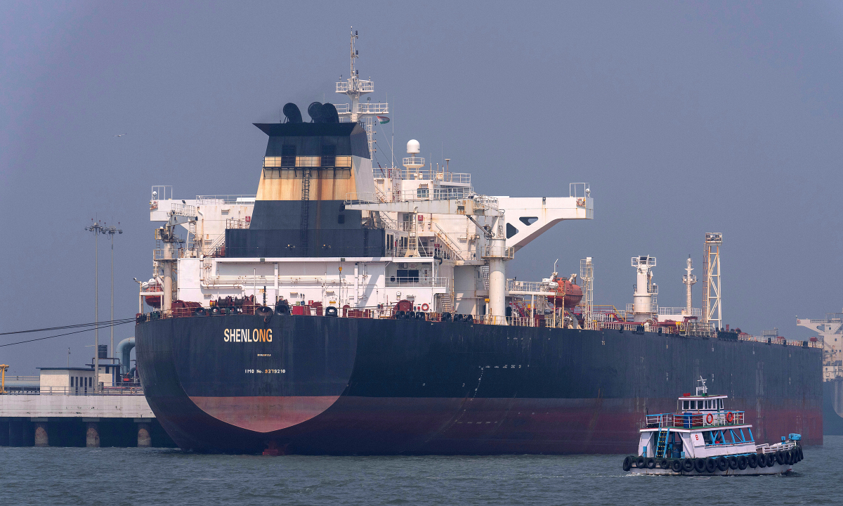 Iran 'duyệt kế hoạch thu phí tàu trên eo biển Hormuz'