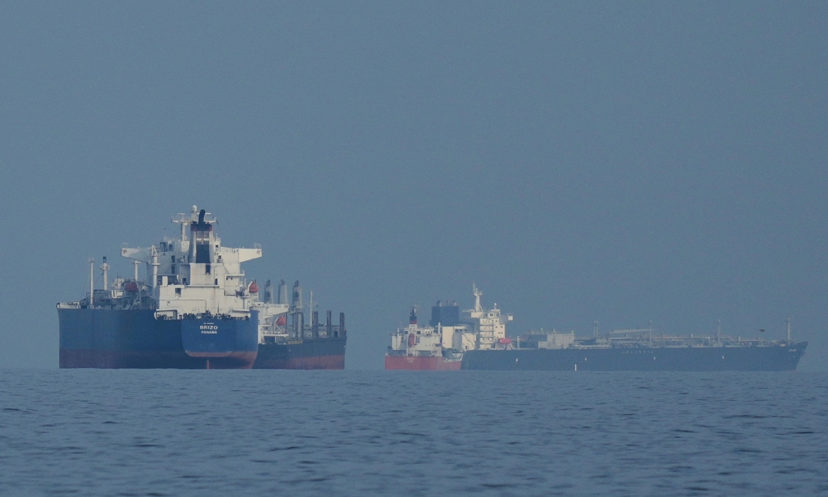 Việt Nam làm việc với Iran để tạo điều kiện cho tàu thuyền đi qua Hormuz