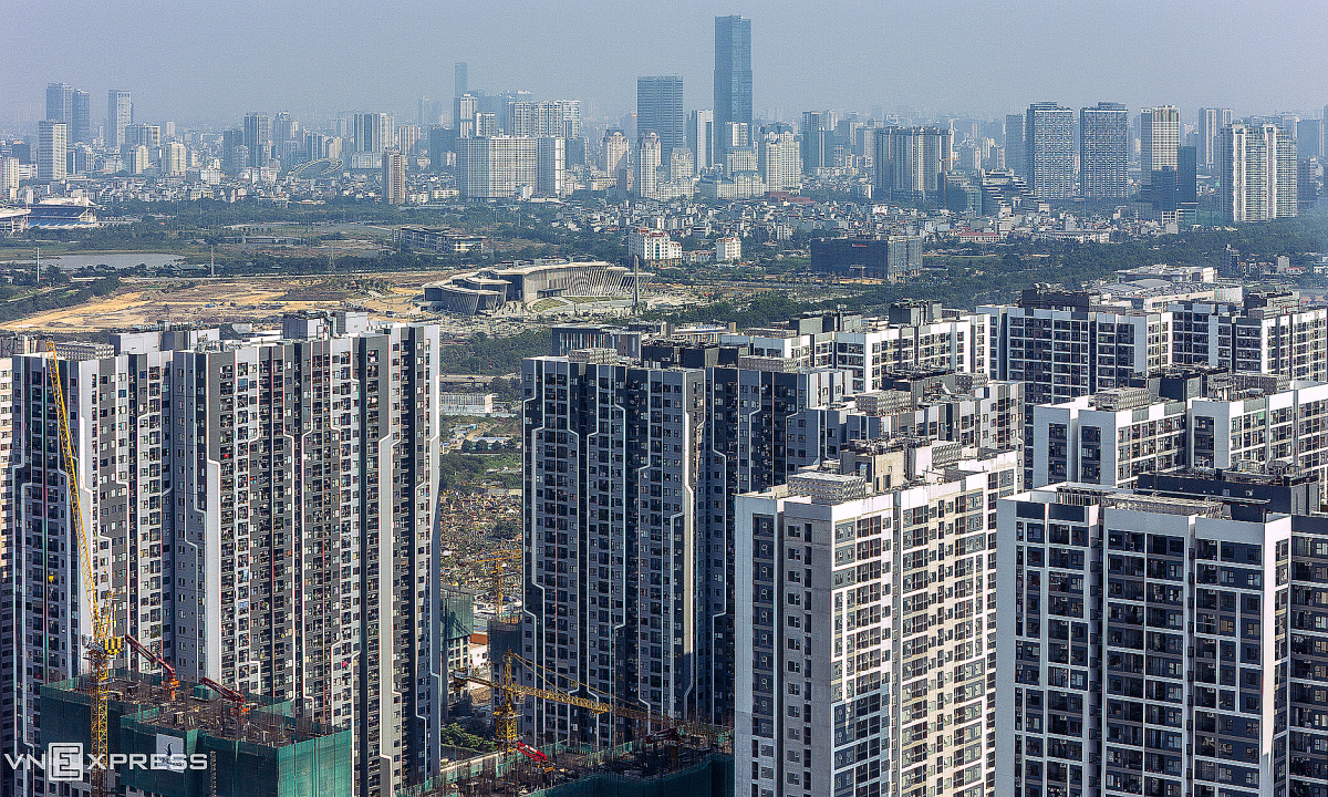 Cuộc đua bán nhà đắt tiền "ngày càng khốc liệt"