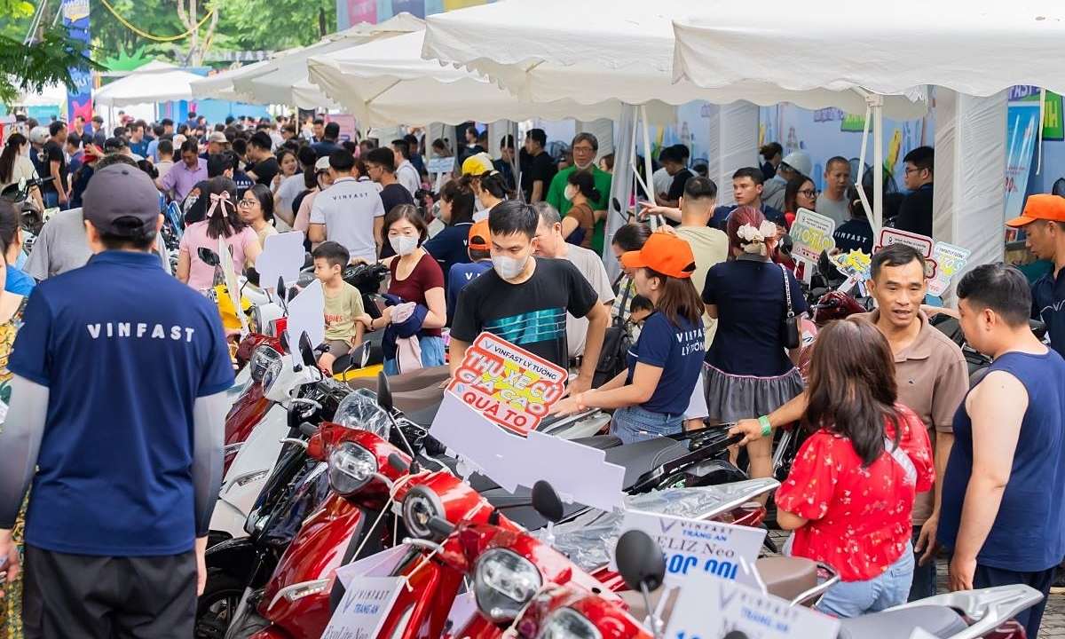 Xe máy điện VinFast lập kỷ lục doanh số