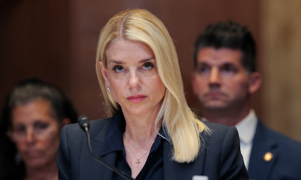 Bất đồng có thể khiến ông Trump sa thải Bộ trưởng Tư pháp Bondi