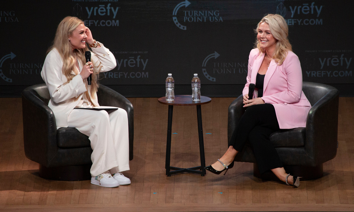 Phát ngôn viên Nhà Trắng kể về cuộc gọi bổ nhiệm của ông Trump