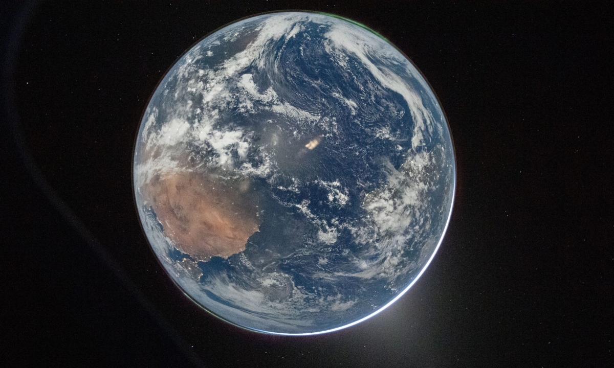 Toàn cảnh Trái Đất nhìn từ Artemis II