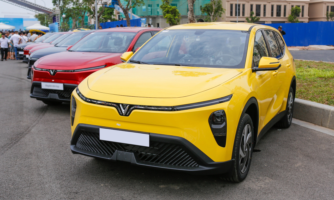 10 ôtô bán nhiều nhất thị trường Việt Nam tháng 3 - xe VinFast chiếm 7 vị trí