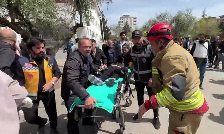 Hai vụ xả súng trường học liên tiếp xảy ra ở Thổ Nhĩ Kỳ