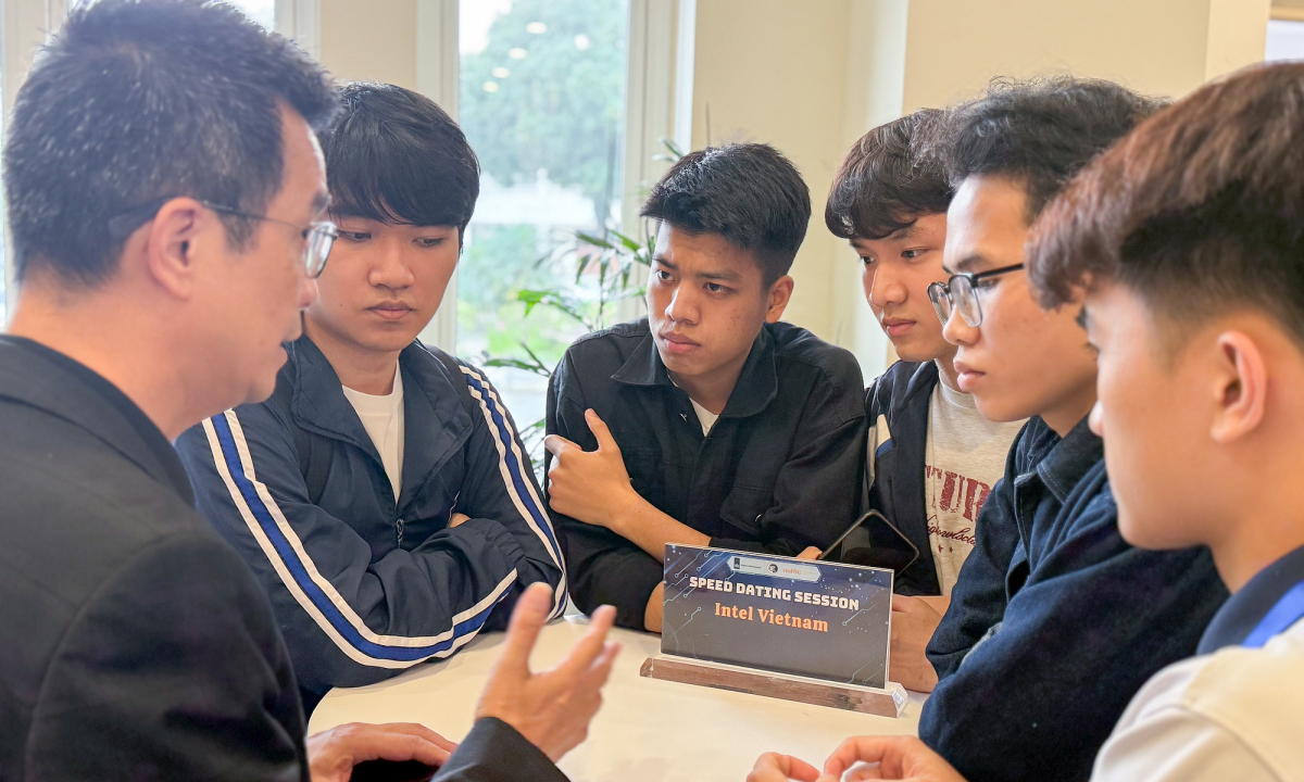 Hiệu trưởng ĐH Công nghệ: Ngành bán dẫn không dành cho các 'tay mơ'