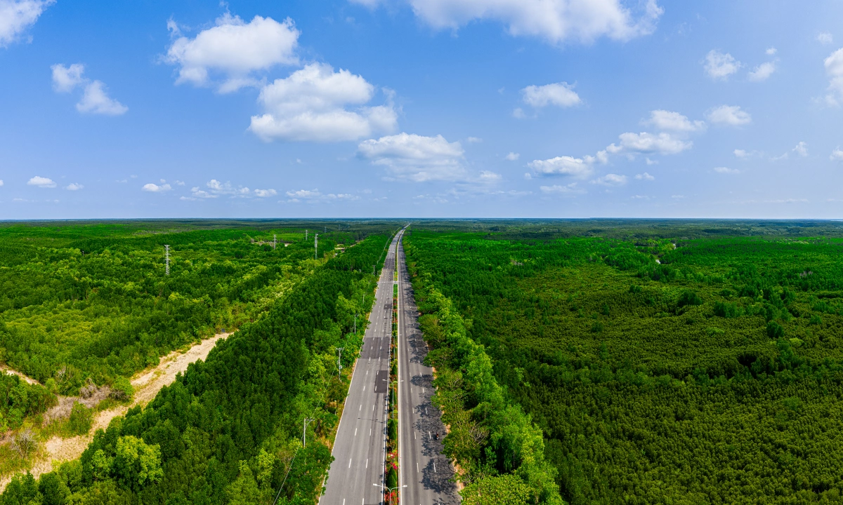 Khách Việt 'ướt sũng' 6 tiếng tại lễ hội té nước lớn nhất Thái Lan 11 Khảo sát: Điều gì ở Cần Giờ hút bạn đến du lịch?