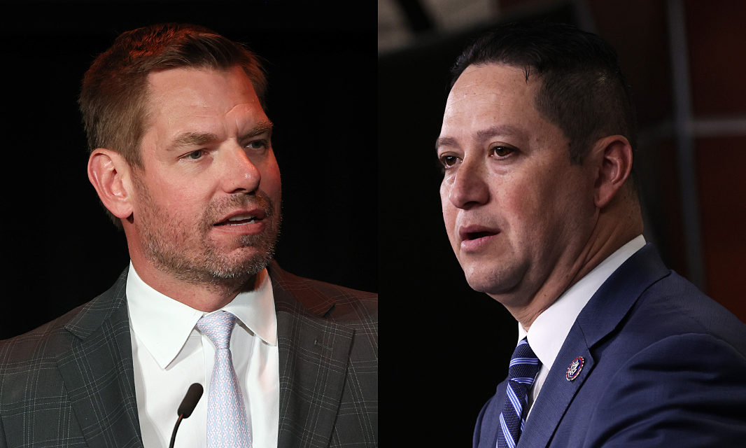 Hai nghị sĩ Mỹ đồng loạt từ chức vì bê bối tình dục