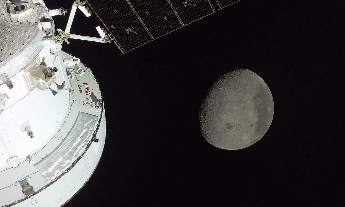 Nhiệm vụ Artemis II đạt mốc nào trong 10 ngày bay quanh Mặt Trăng?