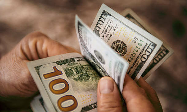 Mẹ 90 tuổi bị phạt tù vì rửa tiền buôn ma túy cho con trai