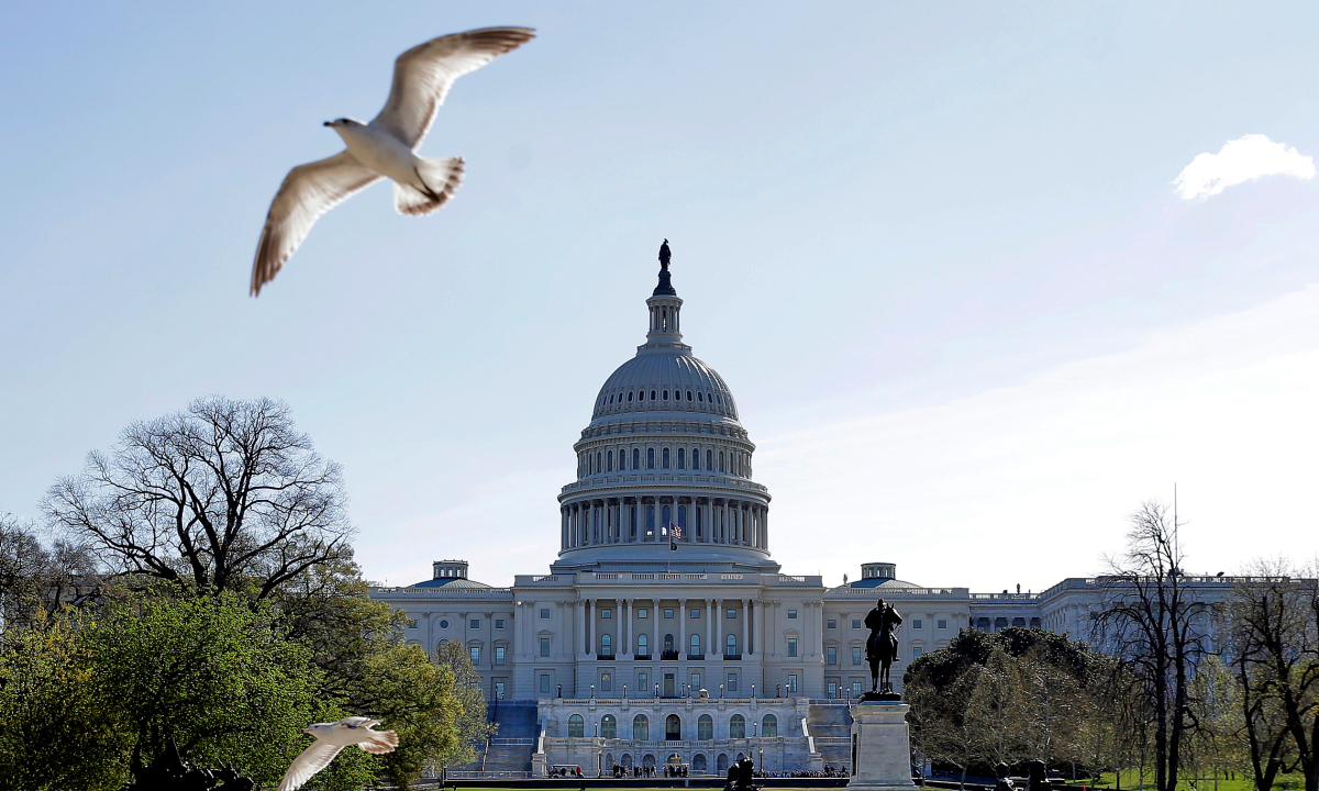 Phe Dân chủ thất bại trong nỗ lực hạn chế quyền lực chiến tranh của ông Trump