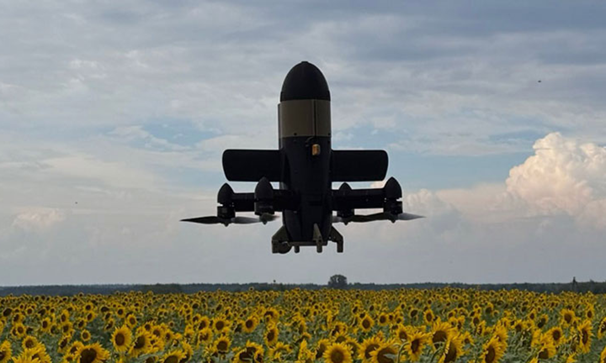 Công ty Ukraine biểu diễn lái drone từ khoảng cách 2.000 km