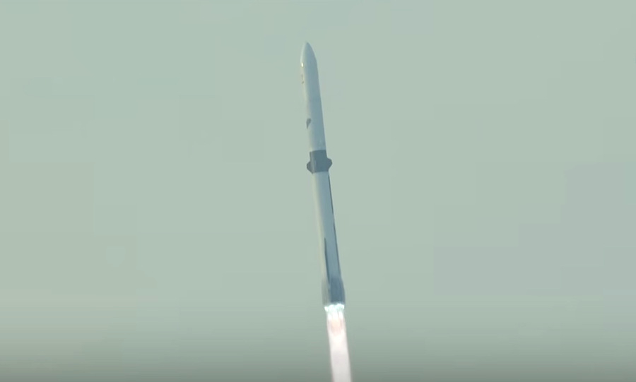 Blue Origin lần đầu phóng tên lửa bằng tầng đẩy tái sử dụng