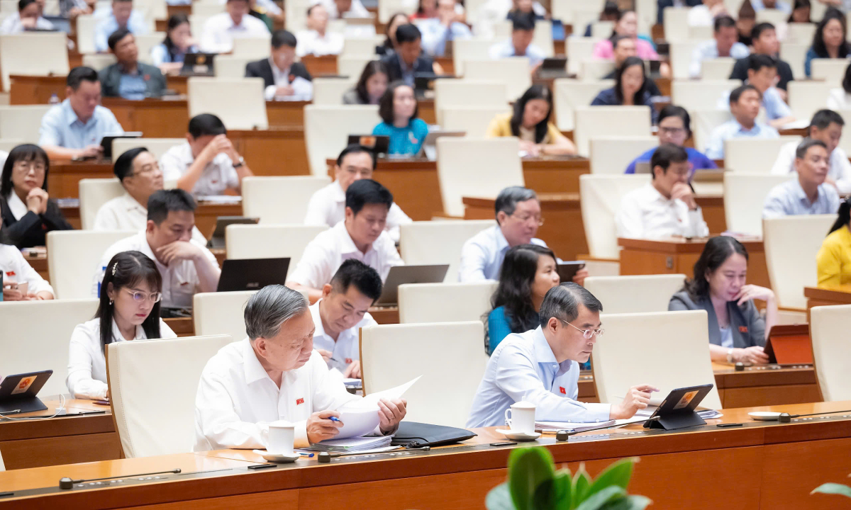 Quốc hội họp đợt 2, thảo luận kế hoạch phát triển 5 năm tới