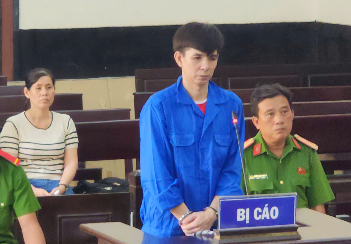 Truy sát cả nhà vợ cũ vì ghen