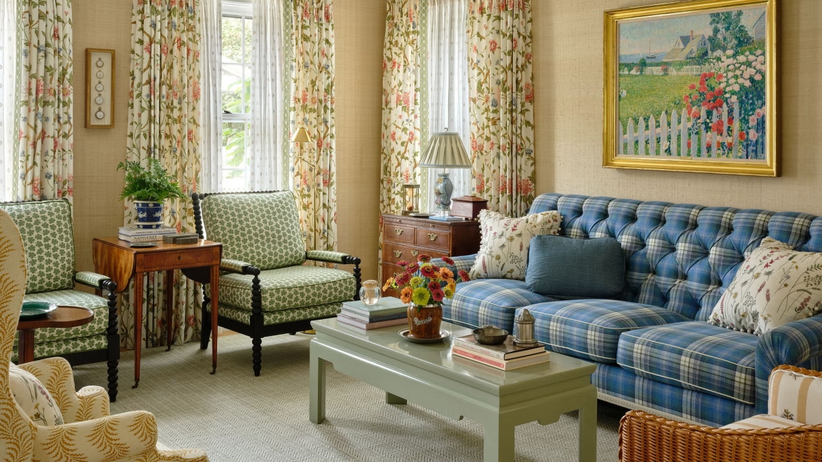 Ngôi nhà có không gian phủ đầy họa tiết hoa