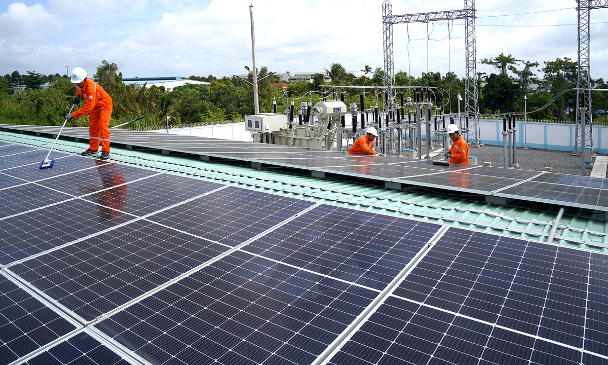 'Mục tiêu 50% mái nhà lắp điện mặt trời là thách thức lớn'
