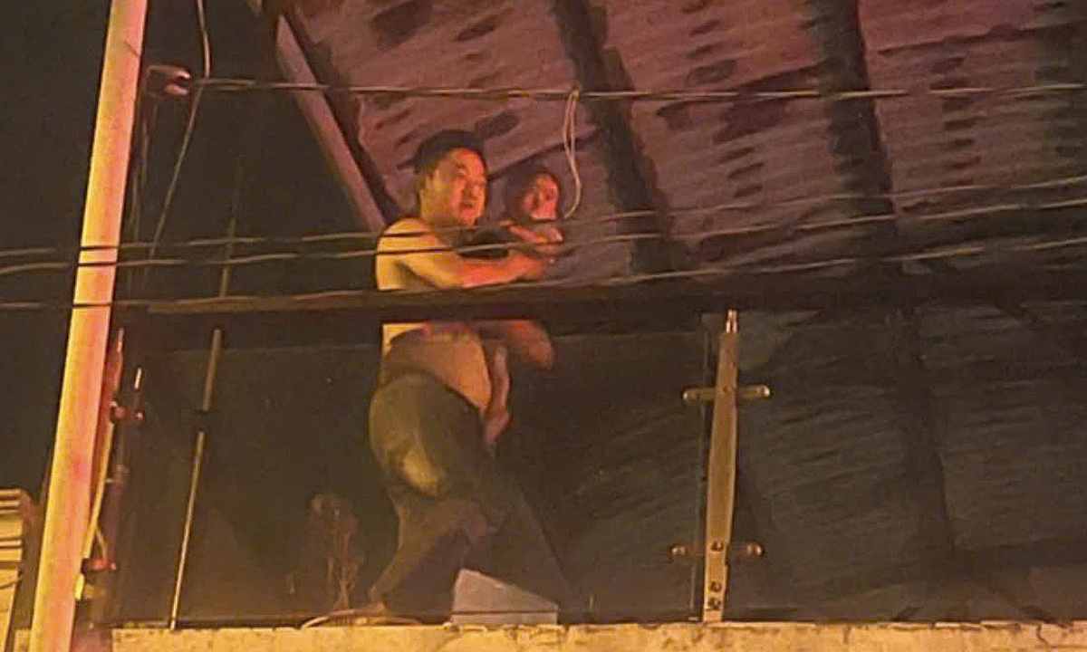 Đại úy cứu cháu bé trong nhà cháy được Bộ trưởng Công an gửi thư khen