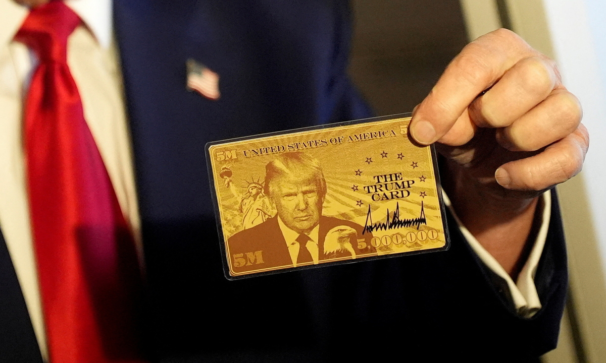 Mỹ mới duyệt bán một 'thẻ vàng định cư' triệu USD