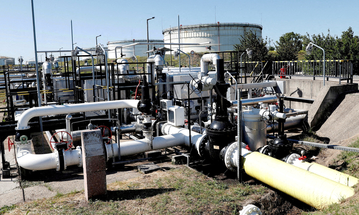 Ukraine dùng 'vòi dầu' Druzhba đổi khoản vay 106 tỷ USD từ EU