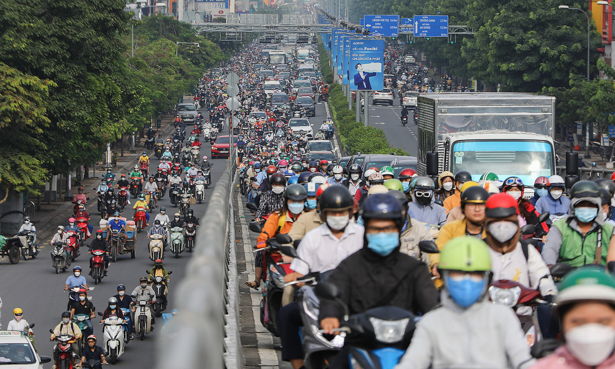 TP HCM lần đầu mở làn đường đảo chiều ở cửa ngõ Tân Sơn Nhất