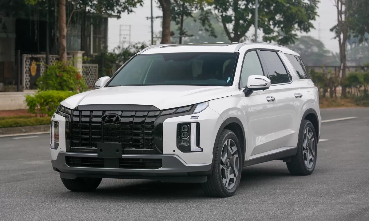 Hyundai Palisade giảm giá 160-170 triệu đồng: xe cỡ E giá cỡ D